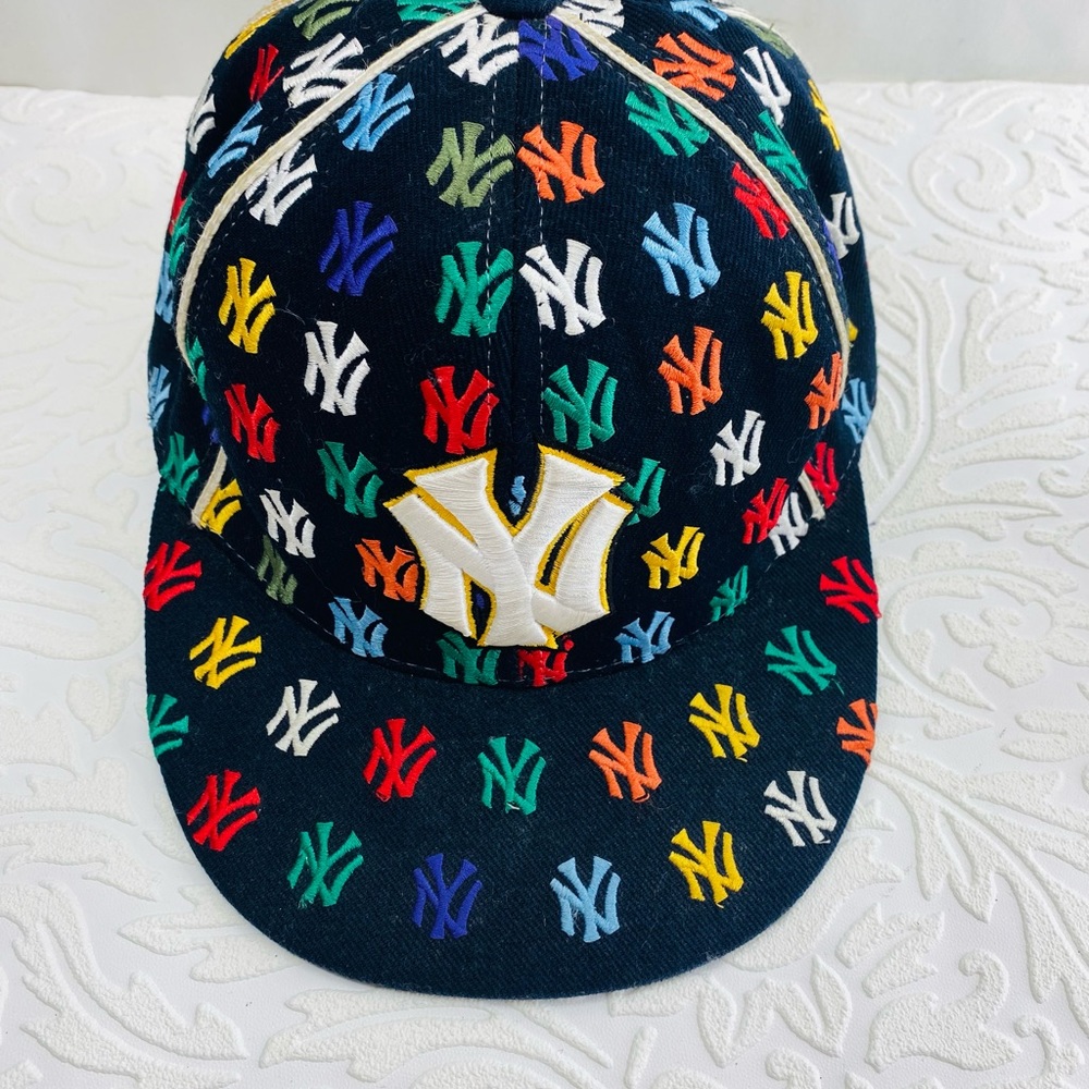 New York hat embroidered multi colors